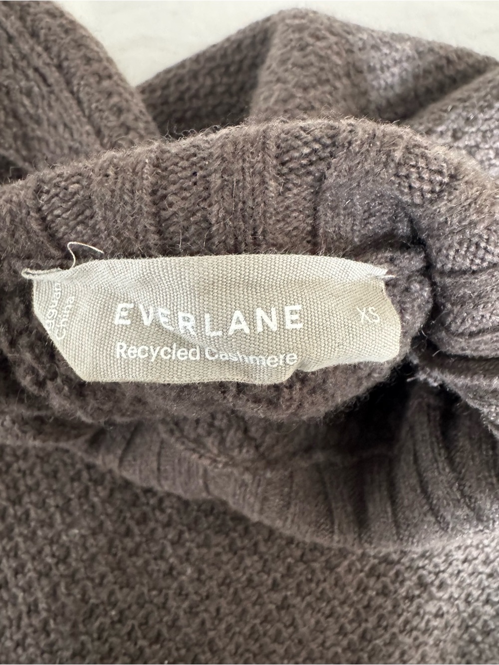 Everlane Chocolate Brown Recycled Cashmere Mock Neck Sweater - Picture 2 of 3